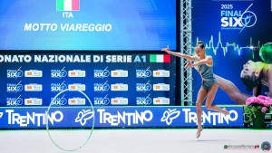 final6 t1 motto viareggio vignozzi bianca   cerchio sfe07308 copia simone ferraro ph copia